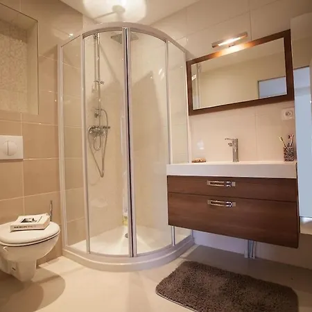 Villa Maison 4 Chambres,jardin Et Terrasse, Proche Mer,casino Et Place Morny *