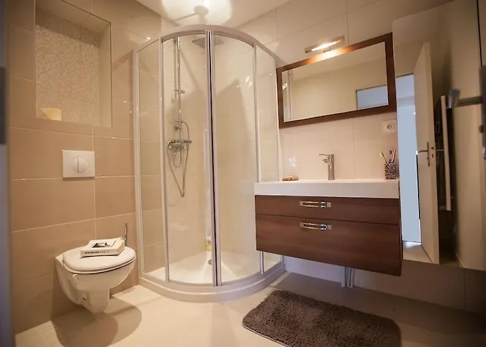 Villa Maison 4 Chambres,jardin Et Terrasse, Proche Mer,casino Et Place Morny *