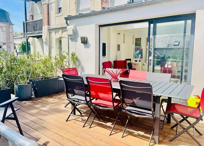 Villa Maison 4 Chambres,jardin Et Terrasse, Proche Mer,casino Et Place Morny Deauville